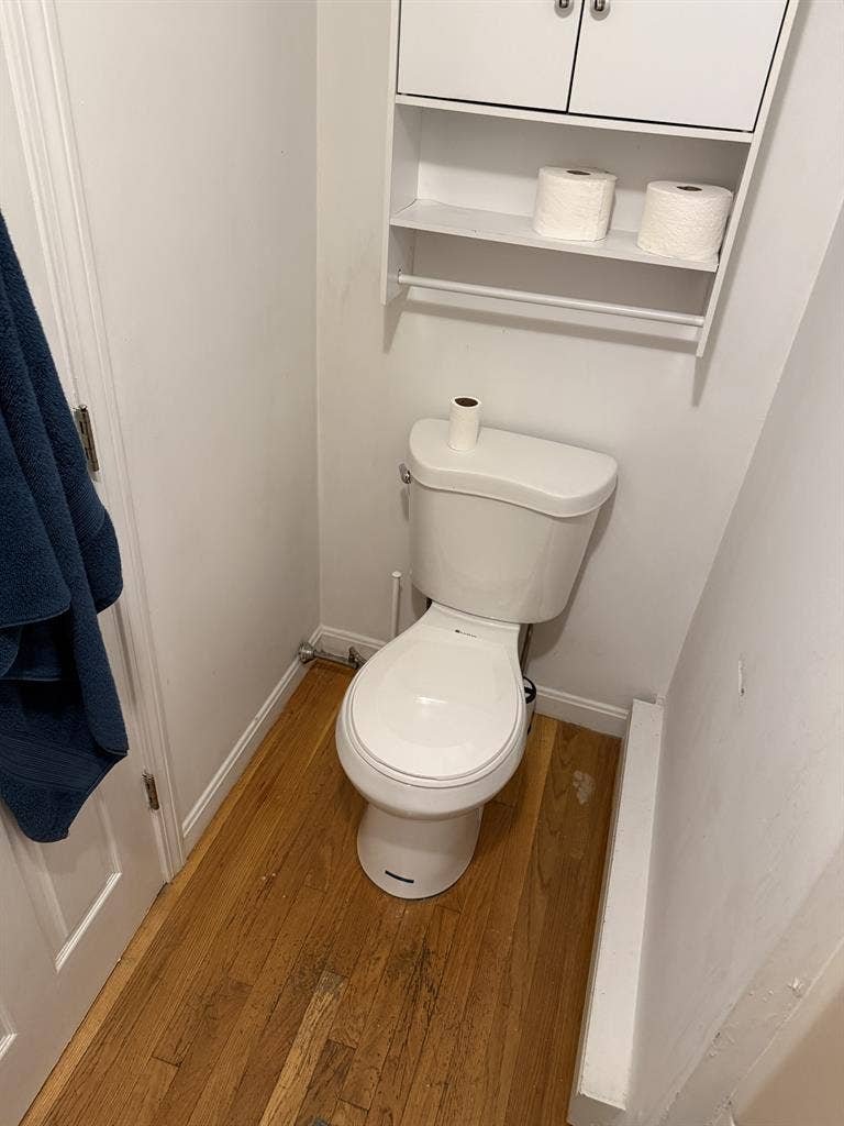 Bedroom with Private Bathroom Open