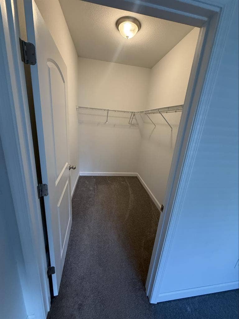 Room w/ Private Bathroom Util Inc.