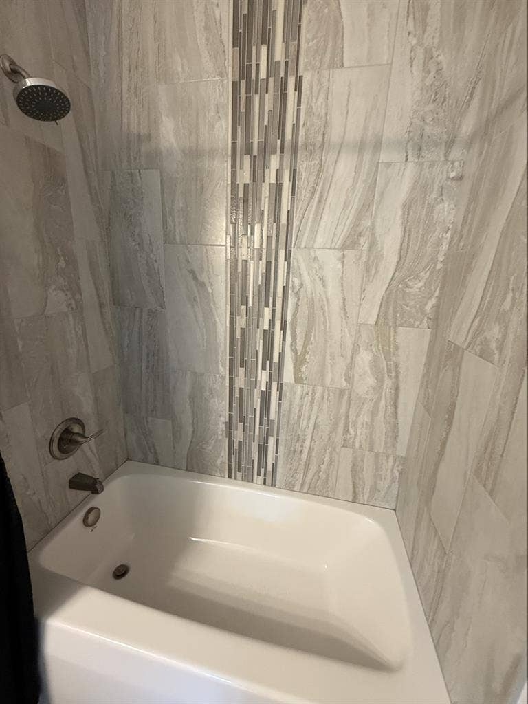 Room w/ Private Bathroom Util Inc.