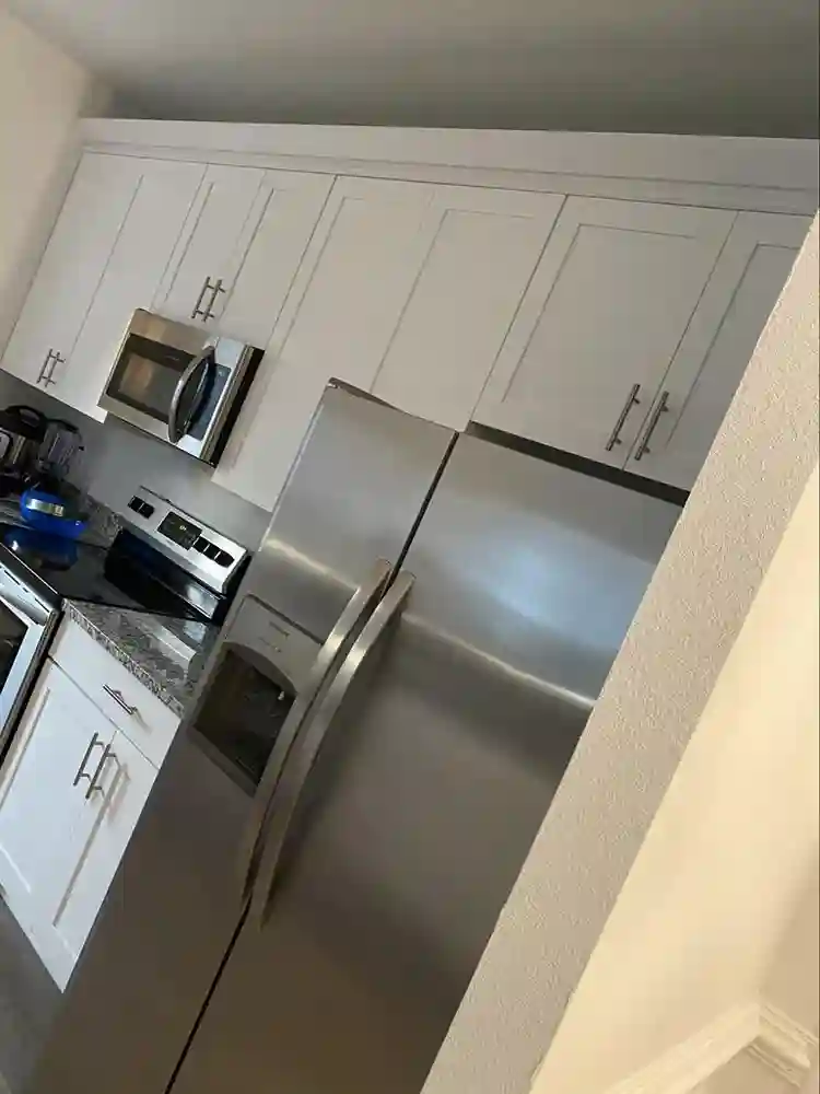 Room w/ Private Bathroom Util Inc.