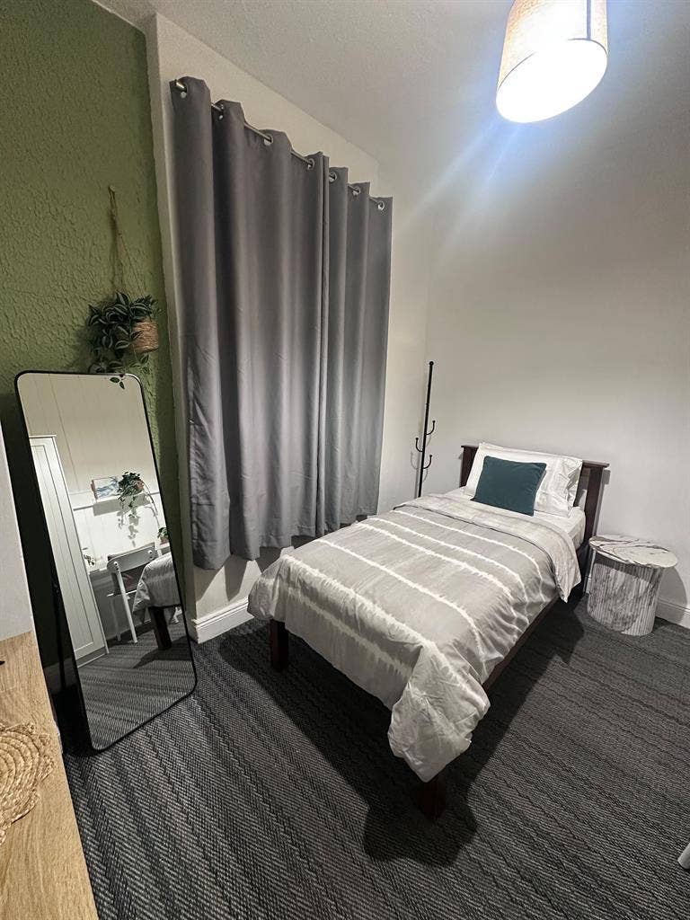 Private room in Petersham