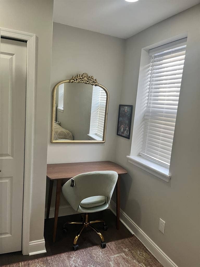 Fully furnished room in west Philly