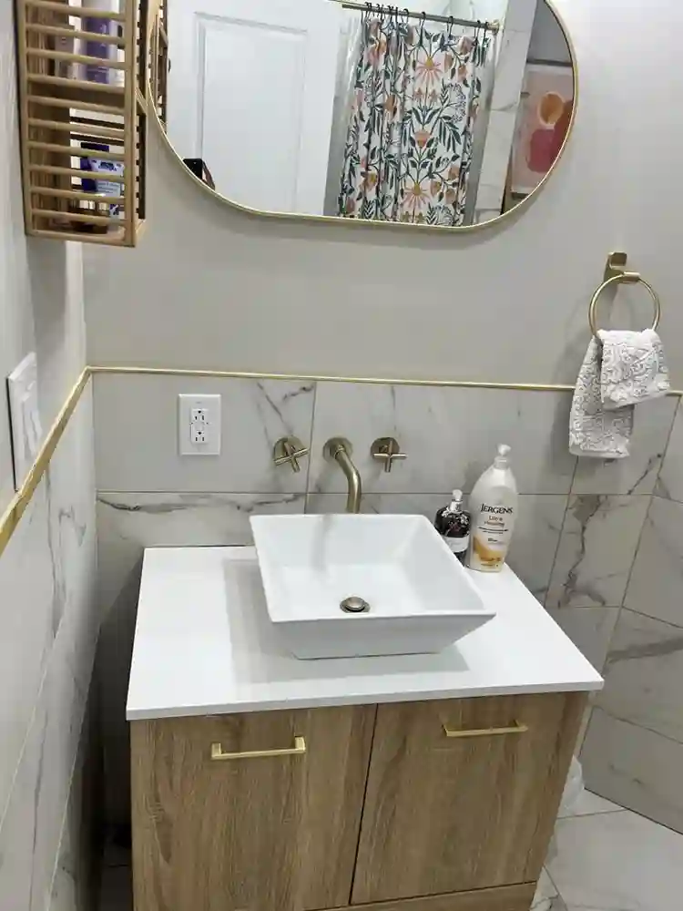 Fully furnished room in west Philly