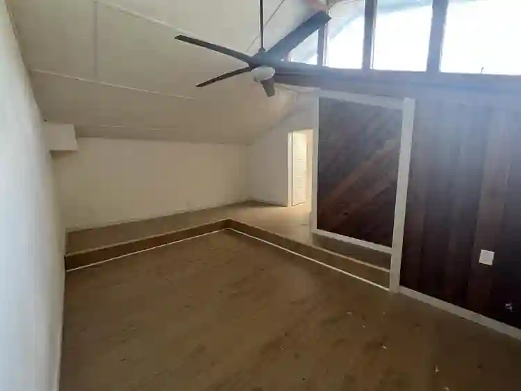 2 rooms available,