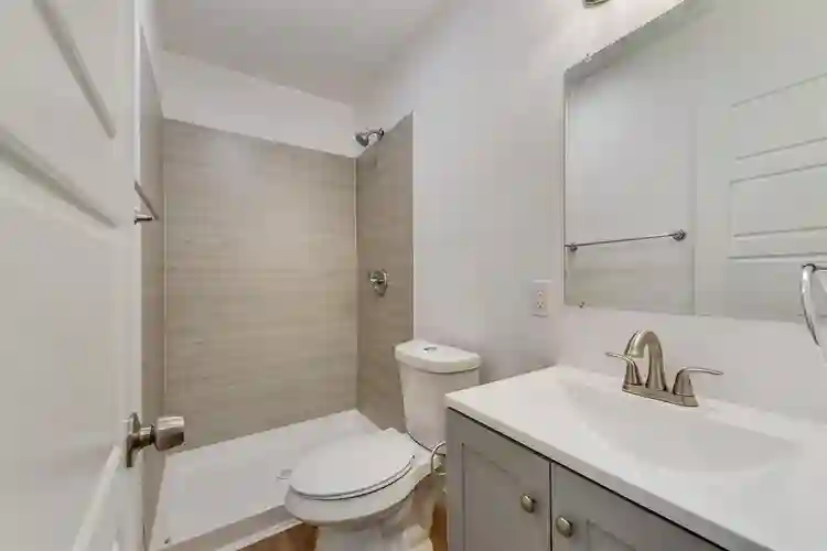 2 rooms available,