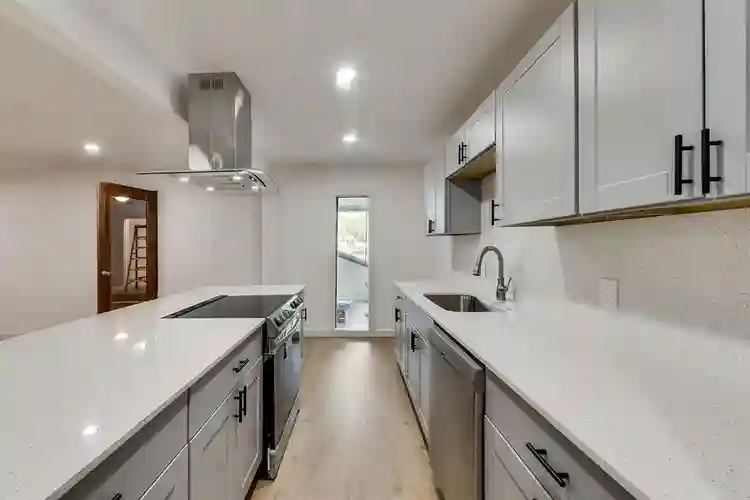 2 rooms available,