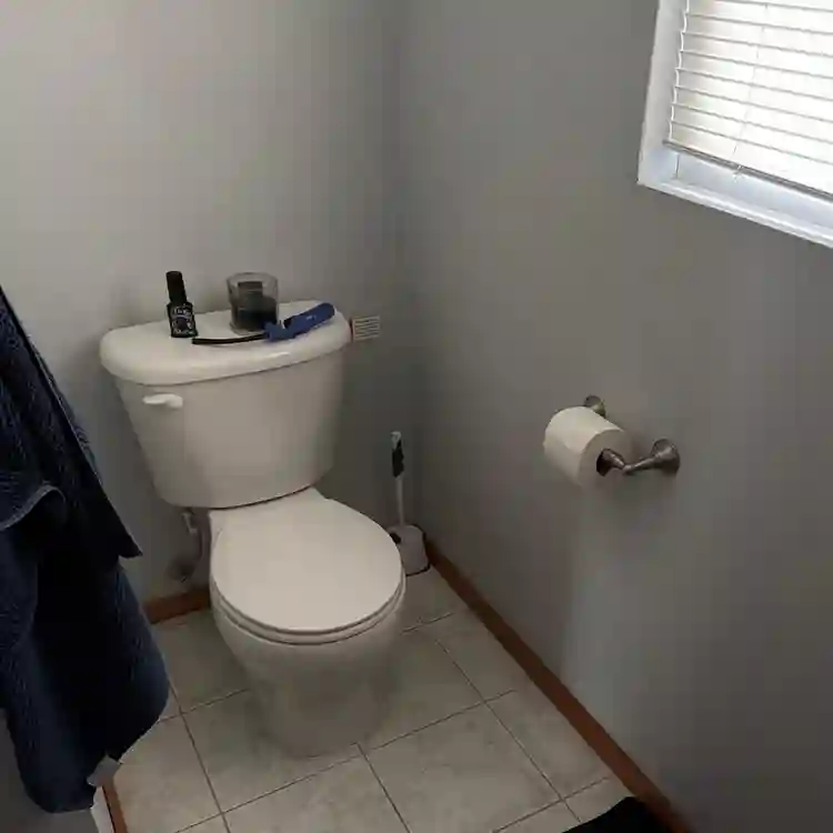 Looking for sublet tell May 23rd
