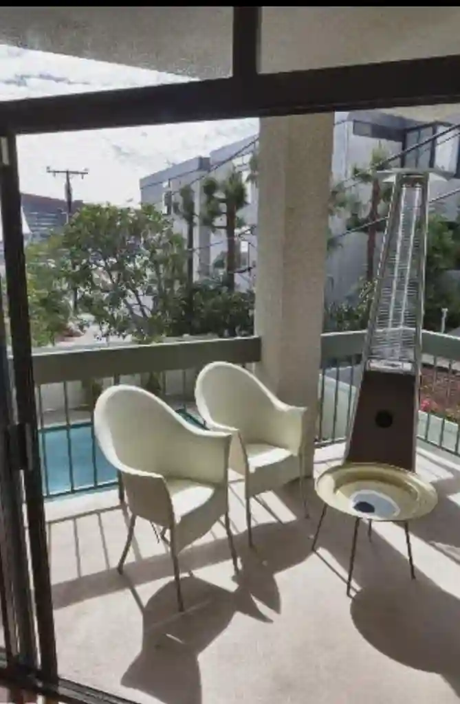 Private Room in Lux WEHO condo
