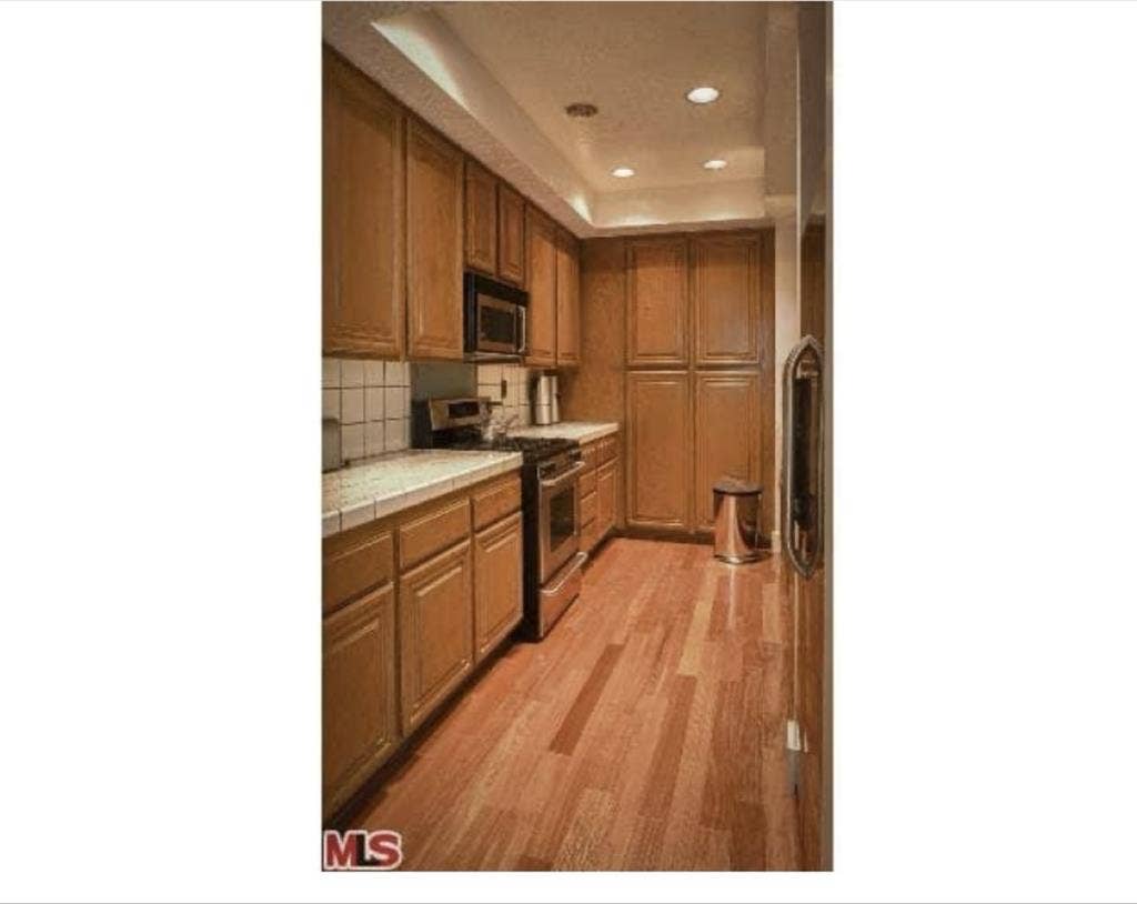 Private Room in Lux WEHO condo