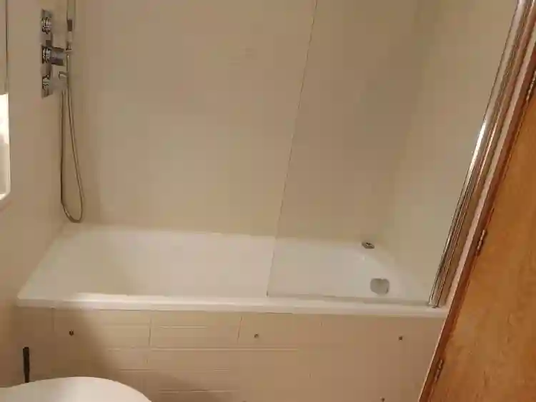Looking for a room mate/650 euro