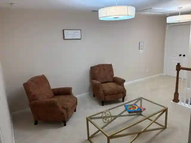 Clean & Quiet Furnished Room