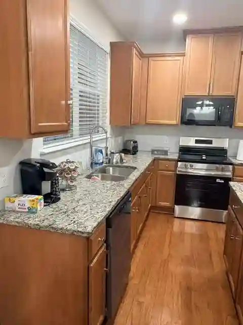 Clean & Quiet Furnished Room