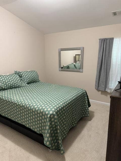 Clean & Quiet Furnished Room