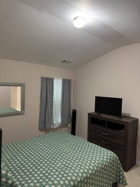 Clean & Quiet Furnished Room