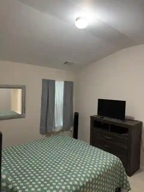 Clean & Quiet Furnished Room