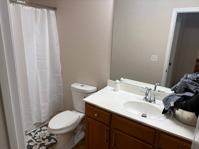 Clean & Quiet Furnished Room