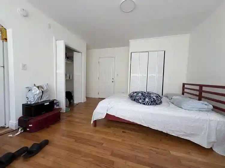 Furnished Studio Available Oct 1