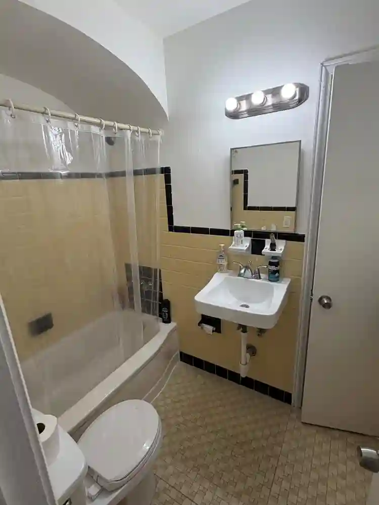 Furnished Studio Available Oct 1