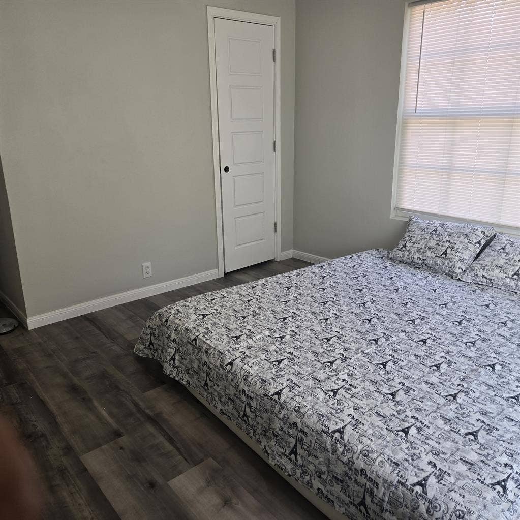 Private room for rent