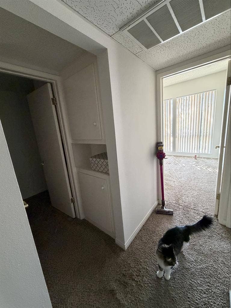 ROOM IN TOLUCA W/ BATHROOM+PARKING.
