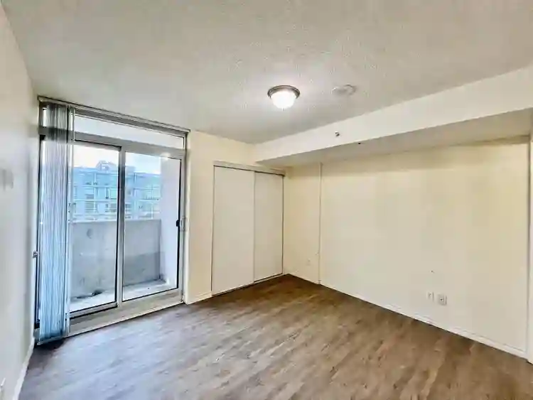 ✨ RARE FIND - MASTER BEDROOM
