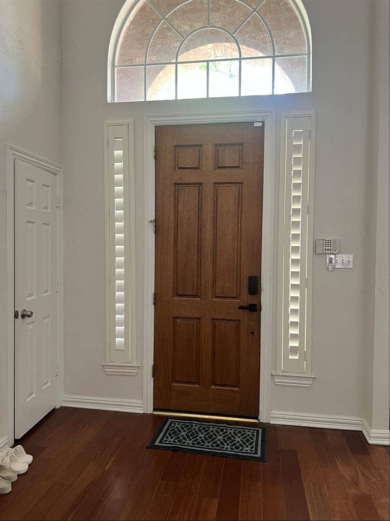 2 private rooms for rent!!!