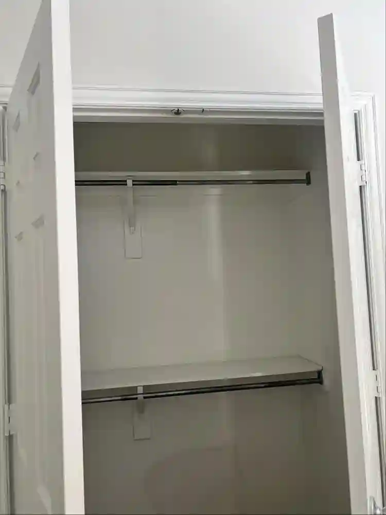 2 private rooms for rent!!!