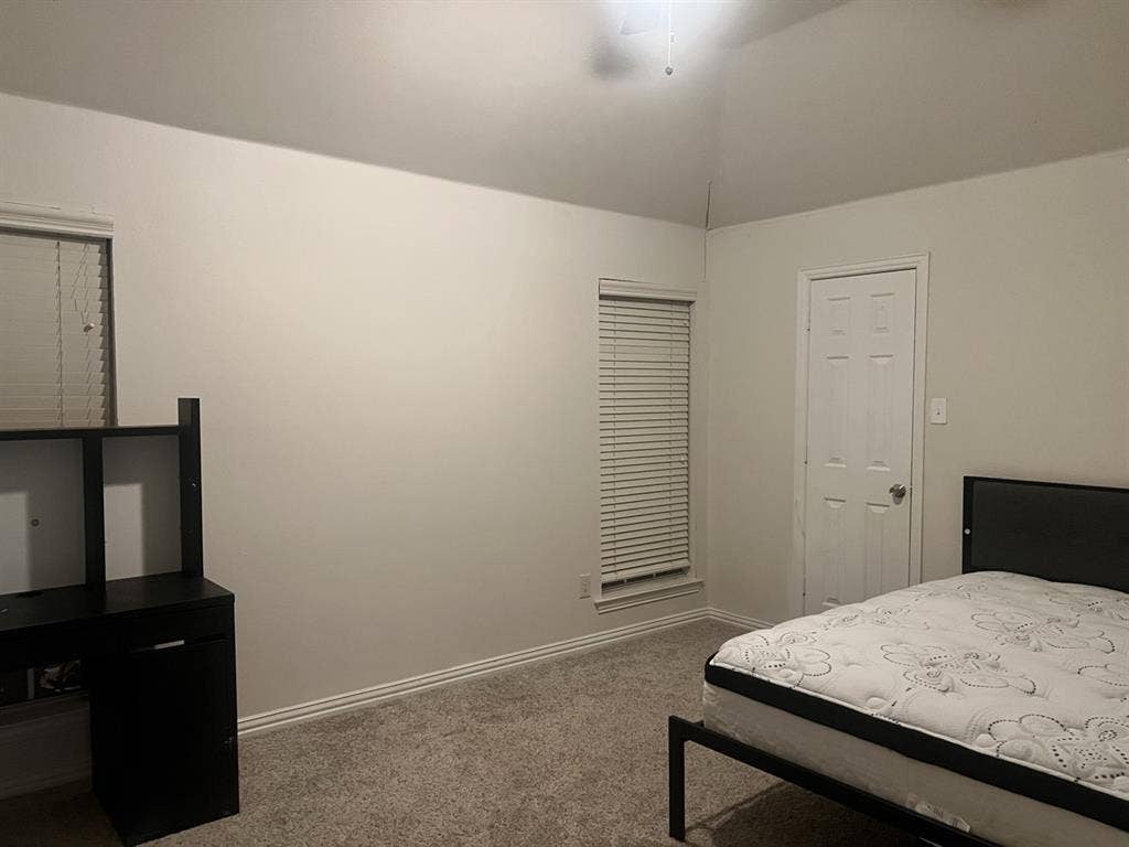 2 private rooms for rent!!!