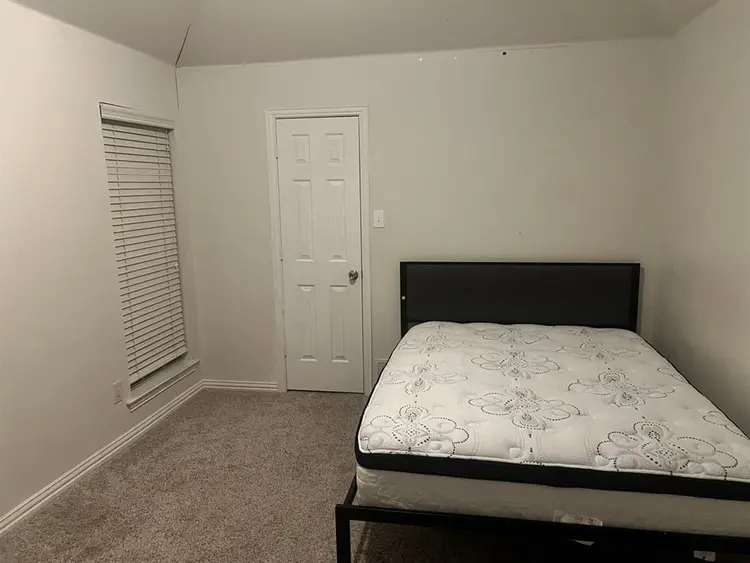 2 private rooms for rent!!!