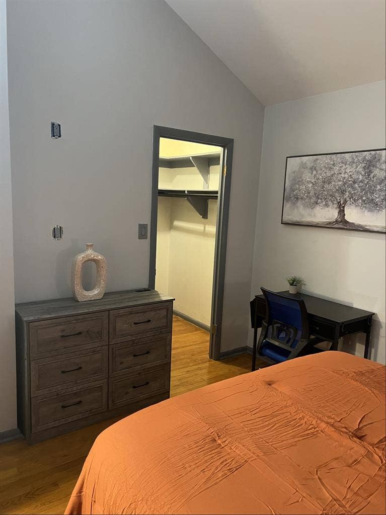 Cozy Upscale Room Rental