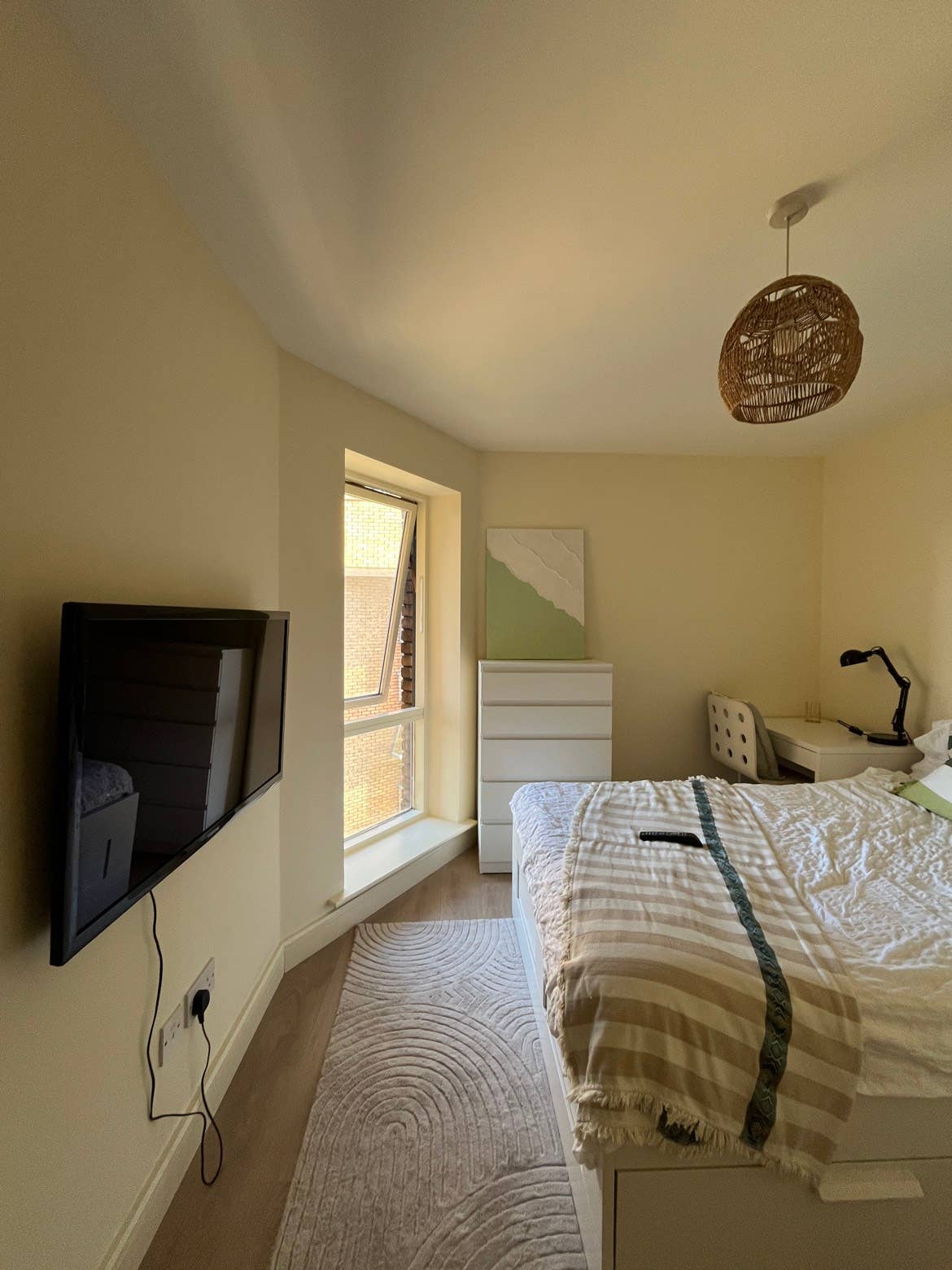 🏠 ENSUITE ROOM AVAILABLE IN D15