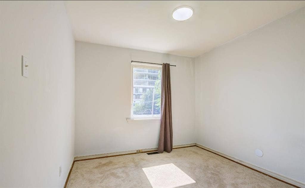 4 bedrooms house