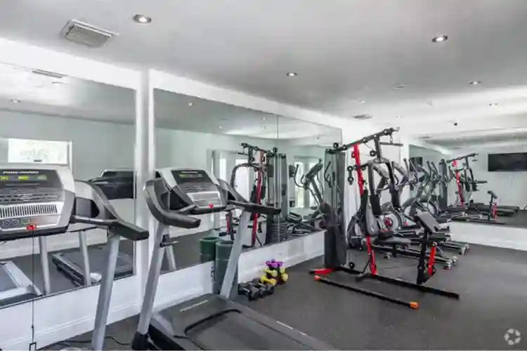 Private Room in 2 Bedroom Townhome