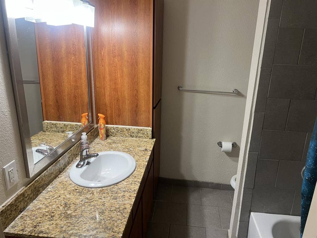 ***Room for Rent***