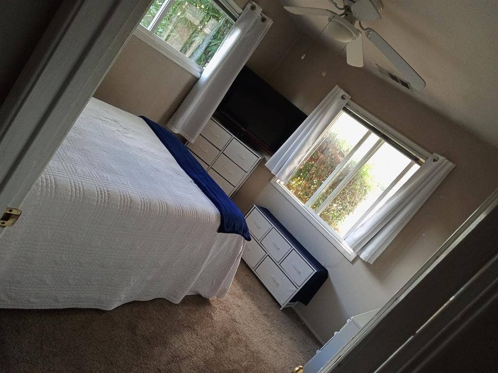 Room for rent in a three bdrm house