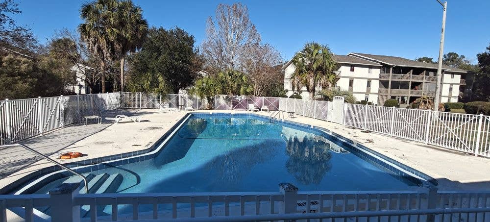 BED+PRIVATE BATH NEAR HCA OAKS MALL