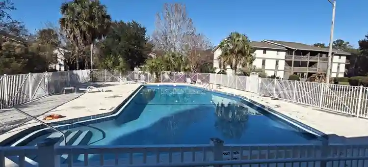 BED+PRIVATE BATH NEAR HCA OAKS MALL