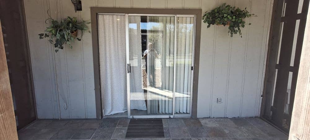 BED+PRIVATE BATH NEAR HCA OAKS MALL