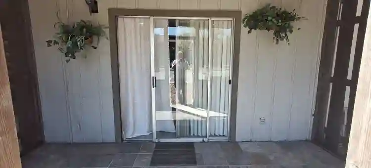 BED+PRIVATE BATH NEAR HCA OAKS MALL
