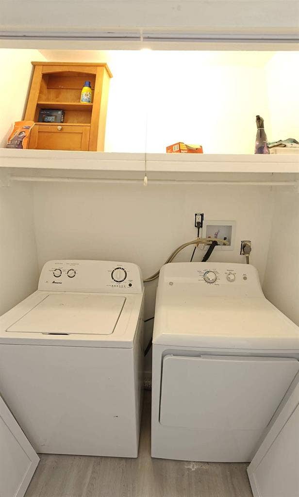 BED+PRIVATE BATH NEAR HCA OAKS MALL