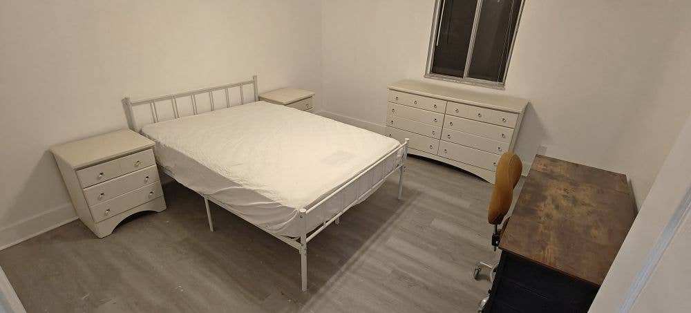BED+PRIVATE BATH NEAR HCA OAKS MALL