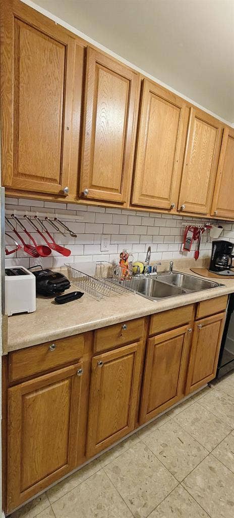 BED+PRIVATE BATH NEAR HCA OAKS MALL