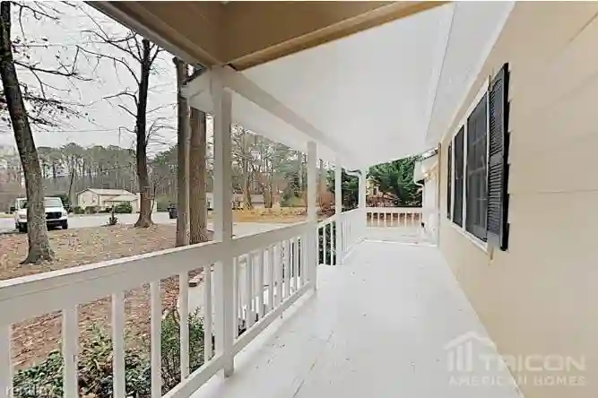 Large Master Suite + Utilities!