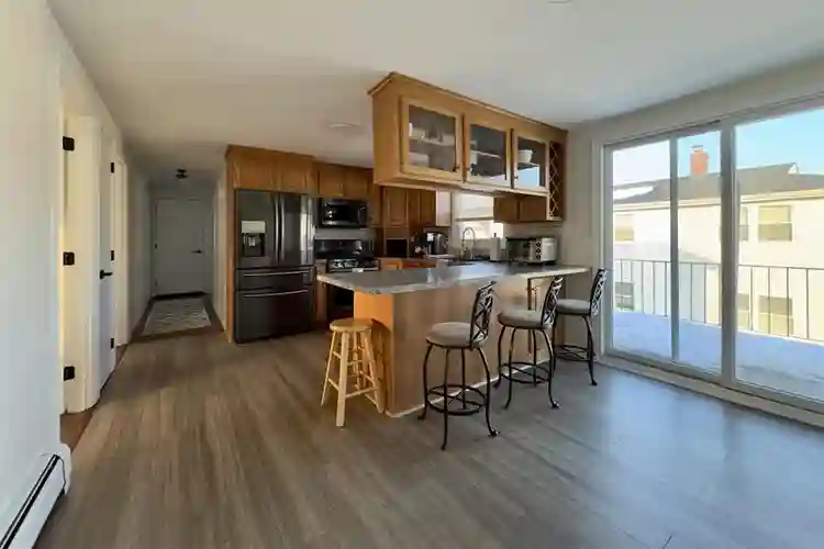 Cozy 2-bedroom & 1-office apartment