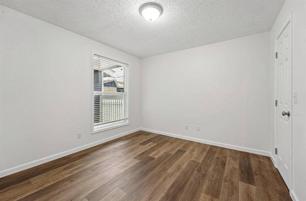 Available for immediate move in