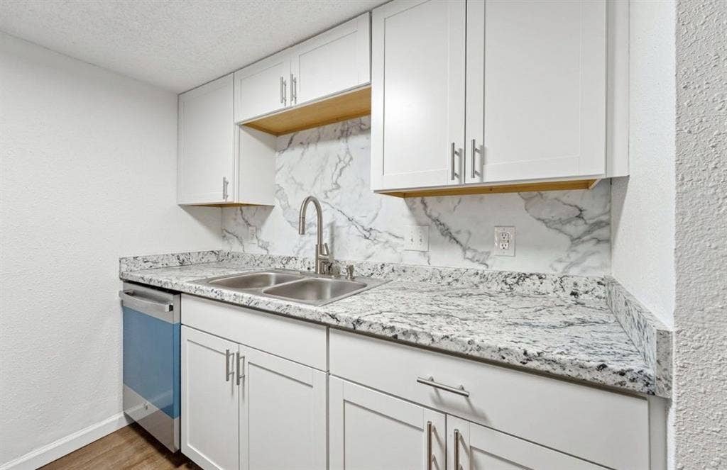 Available for immediate move in