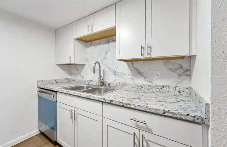 Available for immediate move in
