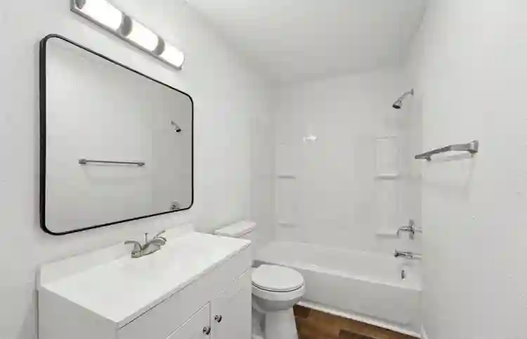 Available for immediate move in
