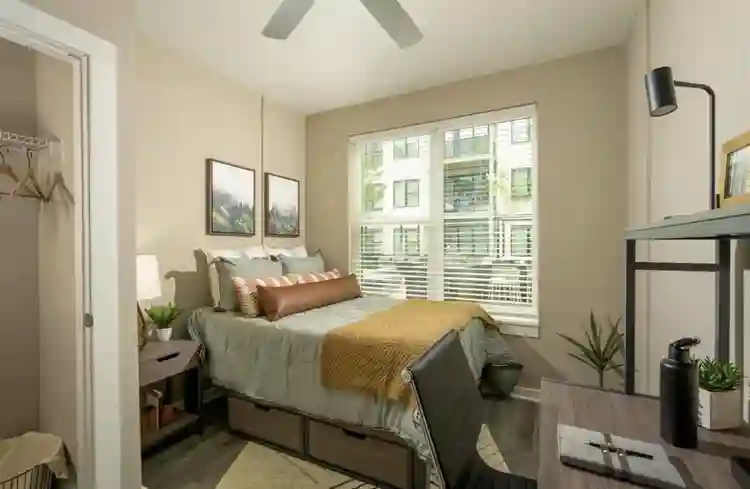 Sublease @ The Standard