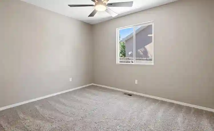 Single room rental in 5B3B home